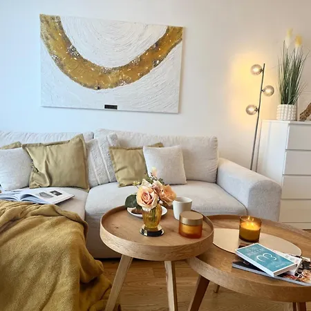 Apartino - Free Parking, Balcony, Easy Access, Metro Station, Nespresso, Netflix Apartment *