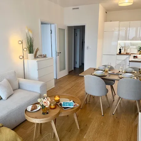 Apartino - Free Parking, Balcony, Easy Access, Metro Station, Nespresso, Netflix Πράγα