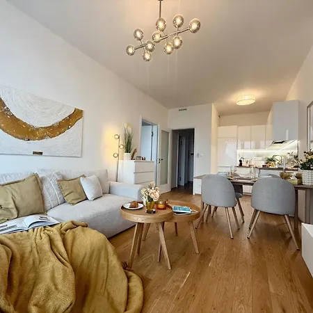 Apartino - Free Parking, Balcony, Easy Access, Metro Station, Nespresso, Netflix Apartment *