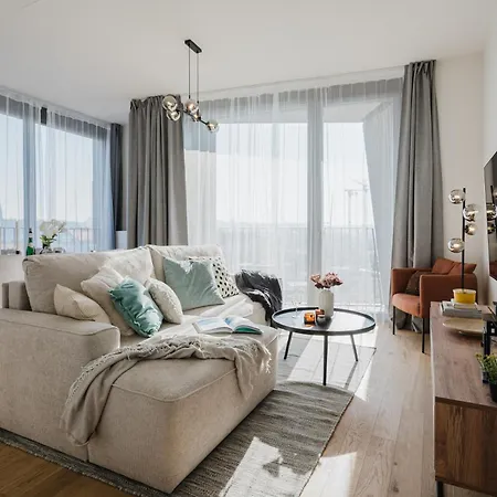 Apartino - Free Parking, Balcony, Easy Access, Metro Station, Nespresso, Netflix Apartment