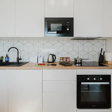 Apartino - Free Parking, Balcony, Easy Access, Metro Station, Nespresso, Netflix プラハ