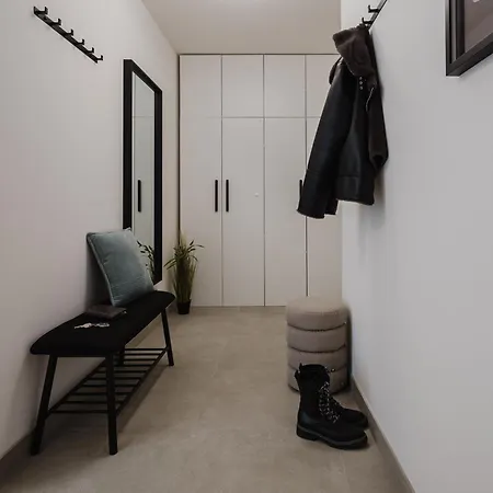 Apartino - Free Parking, Balcony, Easy Access, Metro Station, Nespresso, Netflix Apartamento *