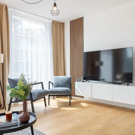 Apartino - Free Parking, Balcony, Easy Access, Metro Station, Nespresso, Netflix *