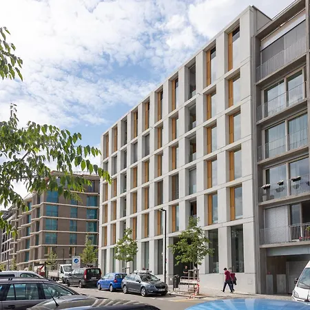 Apartino - Free Parking, Balcony, Easy Access, Metro Station, Nespresso, Netflix Prague