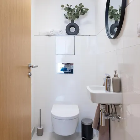 Apartino - Free Parking, Balcony, Easy Access, Metro Station, Nespresso, Netflix
