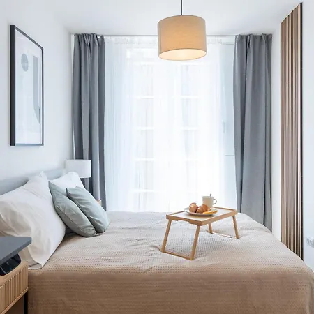 Apartino - Free Parking, Balcony, Easy Access, Metro Station, Nespresso, Netflix * Prága