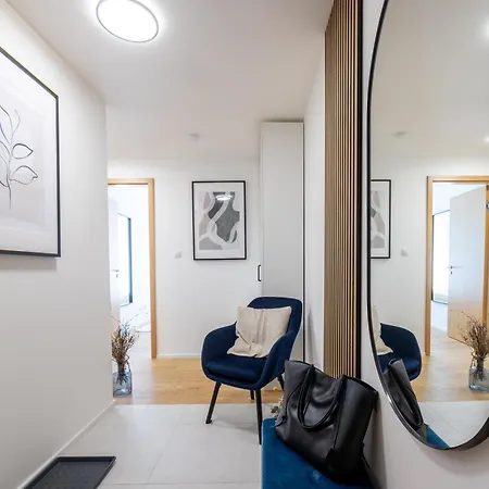 Apartino - Free Parking, Balcony, Easy Access, Metro Station, Nespresso, Netflix *