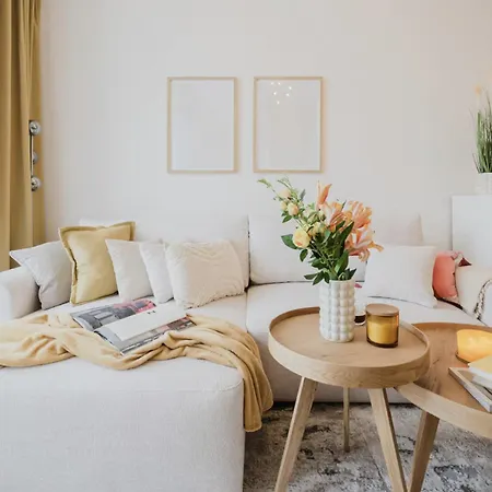 Apartino - Free Parking, Balcony, Easy Access, Metro Station, Nespresso, Netflix Apartamento Praga